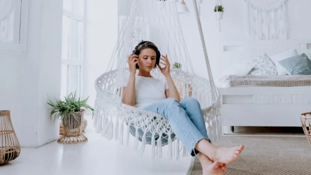 Fashion Minimalis: Gaya Praktis yang Memikat di Era Modern