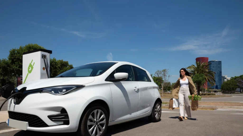 Mengulas Mobil Hybrid: Antara Efisiensi dan Mitos
