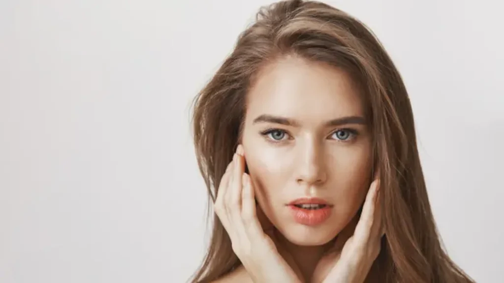 Mengenal Double Cleansing: Metode Pembersihan Wajah yang Populer di Indonesia
