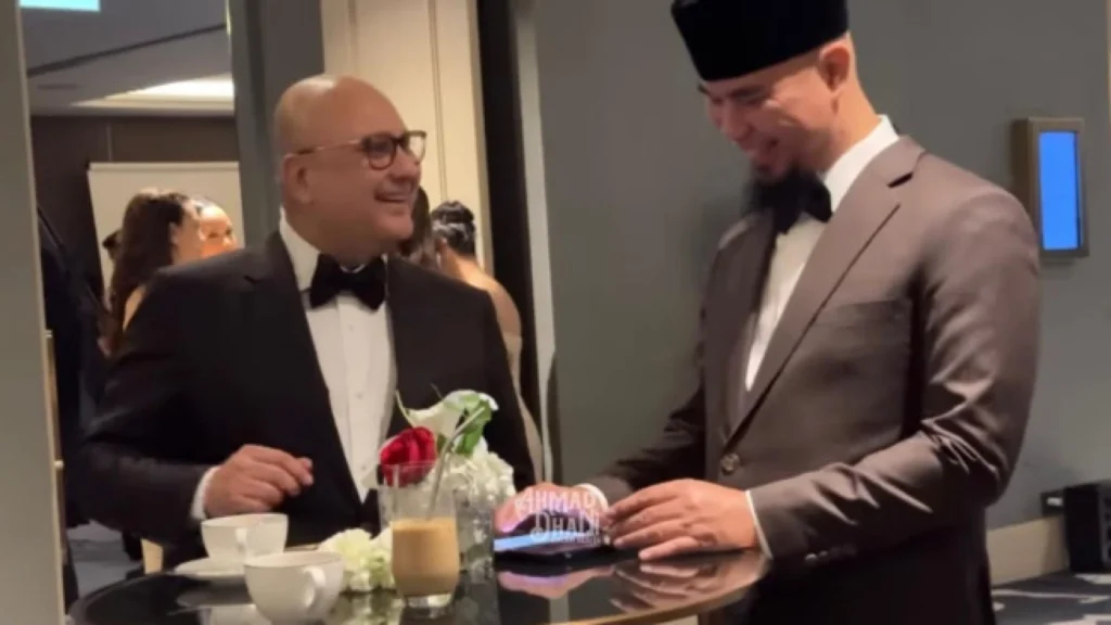 Ahmad Dhani Peringatkan Maia Estianty untuk Hentikan Pembicaraan Masa Lalu